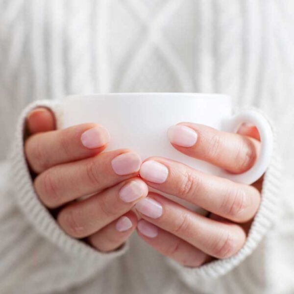 دلایل سردی یا گرمی دستان چیست؟ شرکت دارویی اکتوورکو