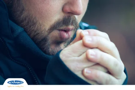 دلایل سردی یا گرمی دست ها